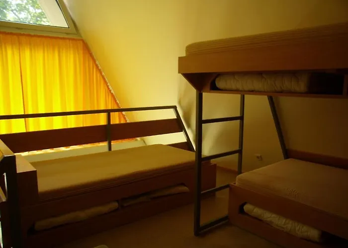 Jugendgaestehaus St.-michaels-heim Hostal *