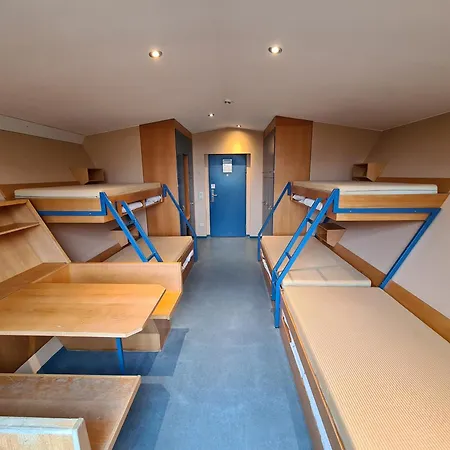 Jugendgaestehaus St.-michaels-heim אכסניה